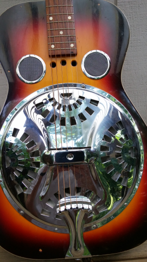 Dobro Model 60-8 - body